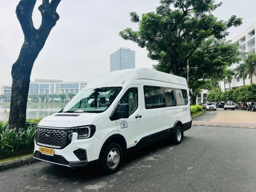 Dịch vụ Thuê xe 18 chỗ đi Bái Đính